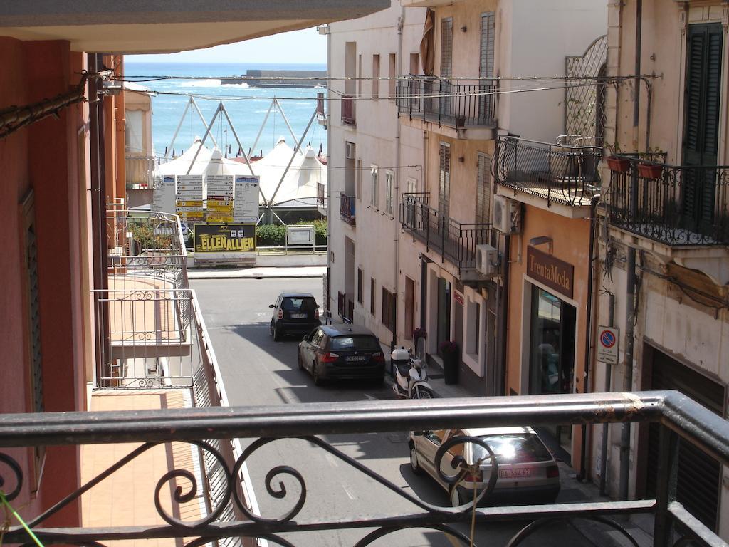 Hotel La Rusticana Giardini Naxos Room photo